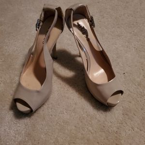 Guess Size 6 Nude Peeptoe Slingback Platform